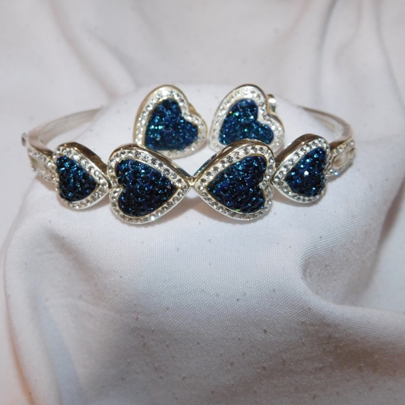 Ladies heart crystal set - Picture 1 of 5